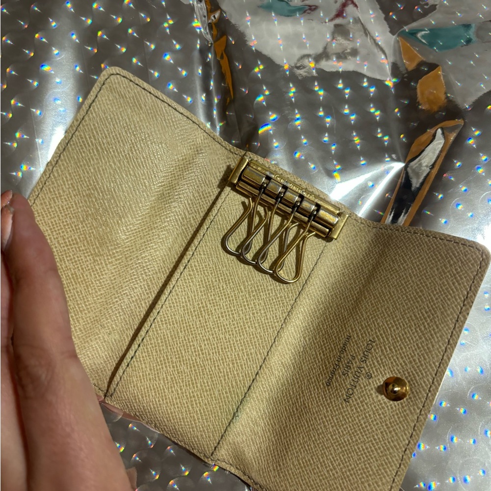 Louis Vuitton Key Pouch - Picture 6 of 8